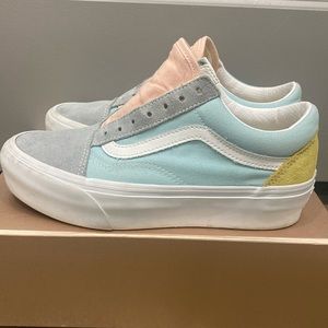 Vans Old School Platform Sneakers Women’s size 5.5 Men’s size 4 unlaced